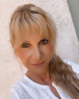 _Ayona - Beruf & Arbeitsleben - Liebe & Partnerschaft - Tarot & Kartenlegen - Hellsehen & Wahrsagen - Psychologische Lebensberatung